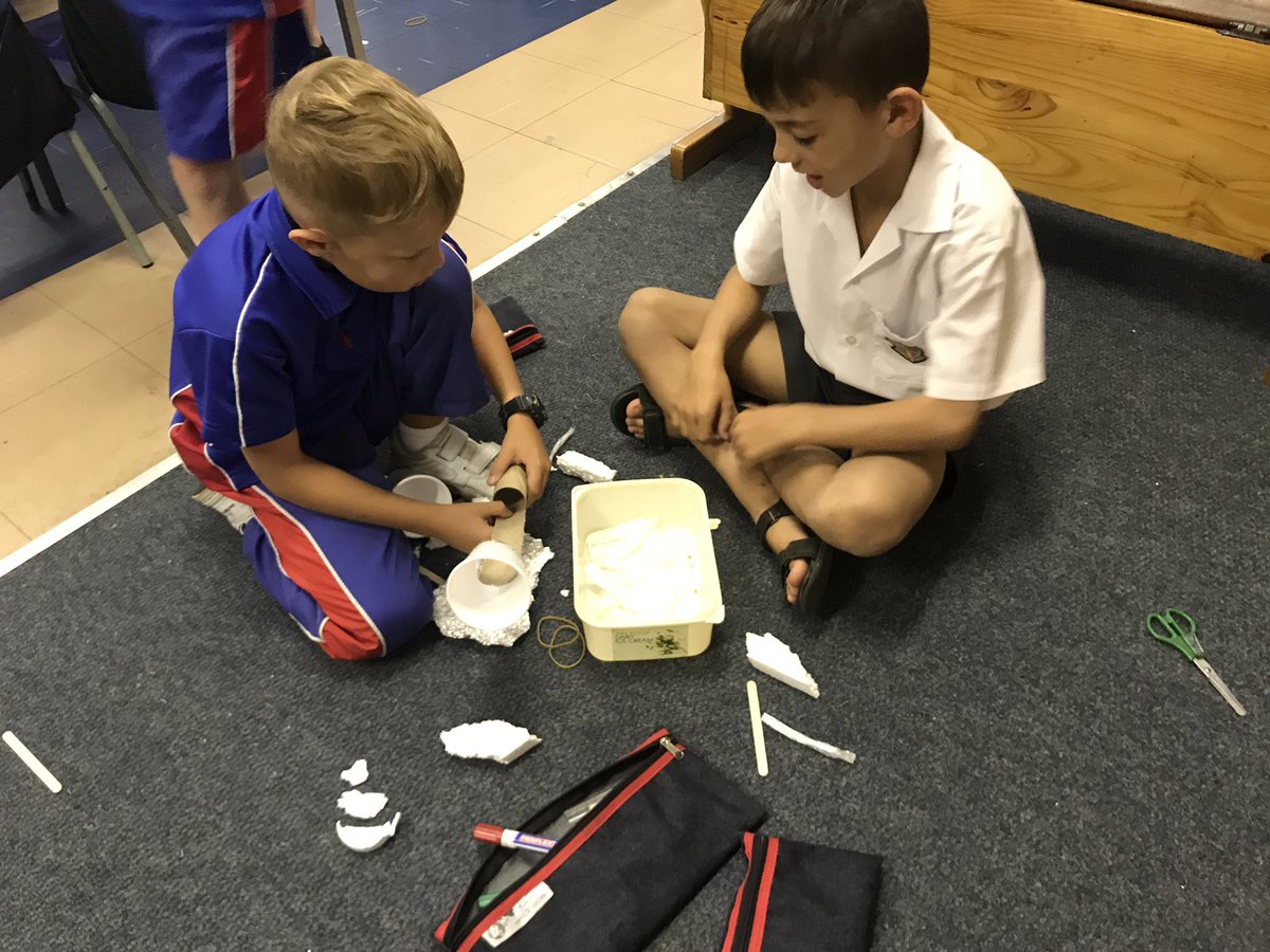 stacetink88's tweet photo. And the STEM fun continues... @BenniesJP https://t.co/73WDaVUKIp