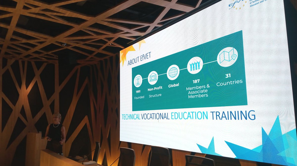tknika's tweet photo. Dissemination, impact and exploitation workshps, "Weighing the value" now with @valentinachanin and Alicia Gaban from @Ef_VET
#TKOpenDays https://t.co/pI4NnADZkP