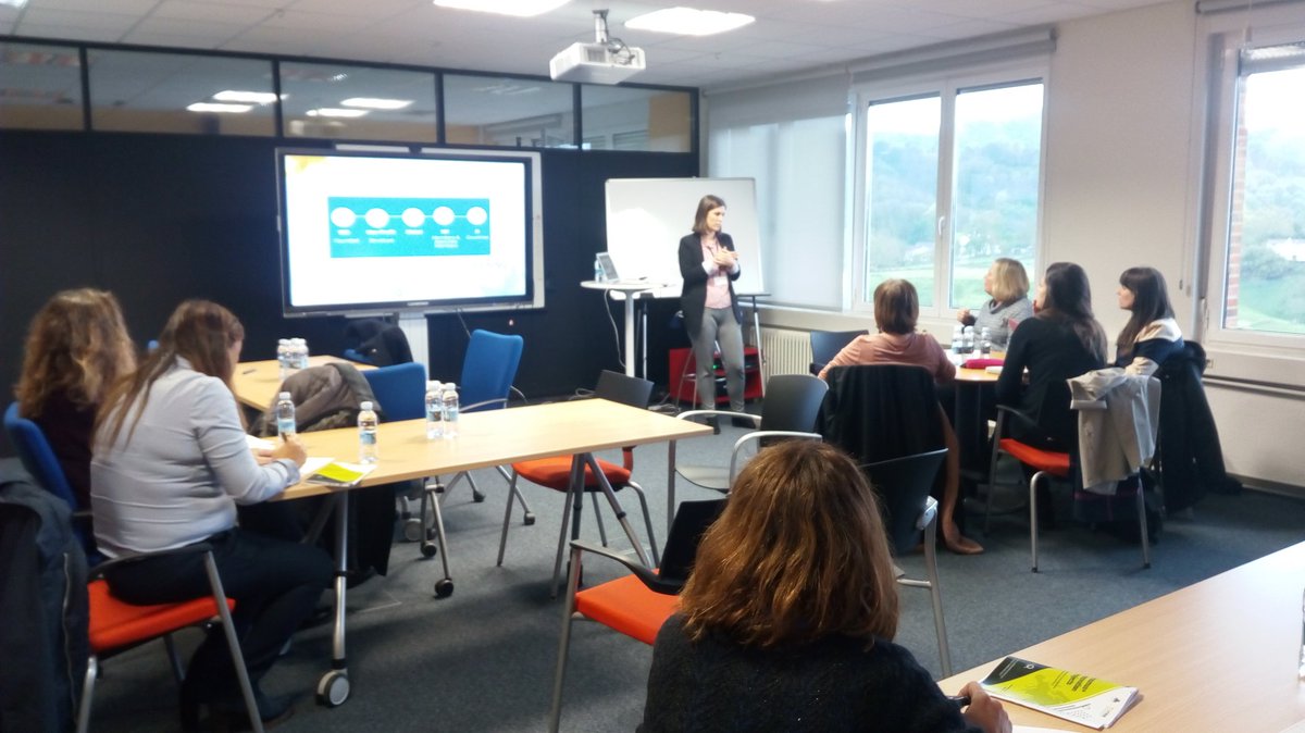 tknika's tweet photo. Dissemination, impact and exploitation workshps, "Weighing the value" now with @valentinachanin and Alicia Gaban from @Ef_VET
#TKOpenDays https://t.co/pI4NnADZkP