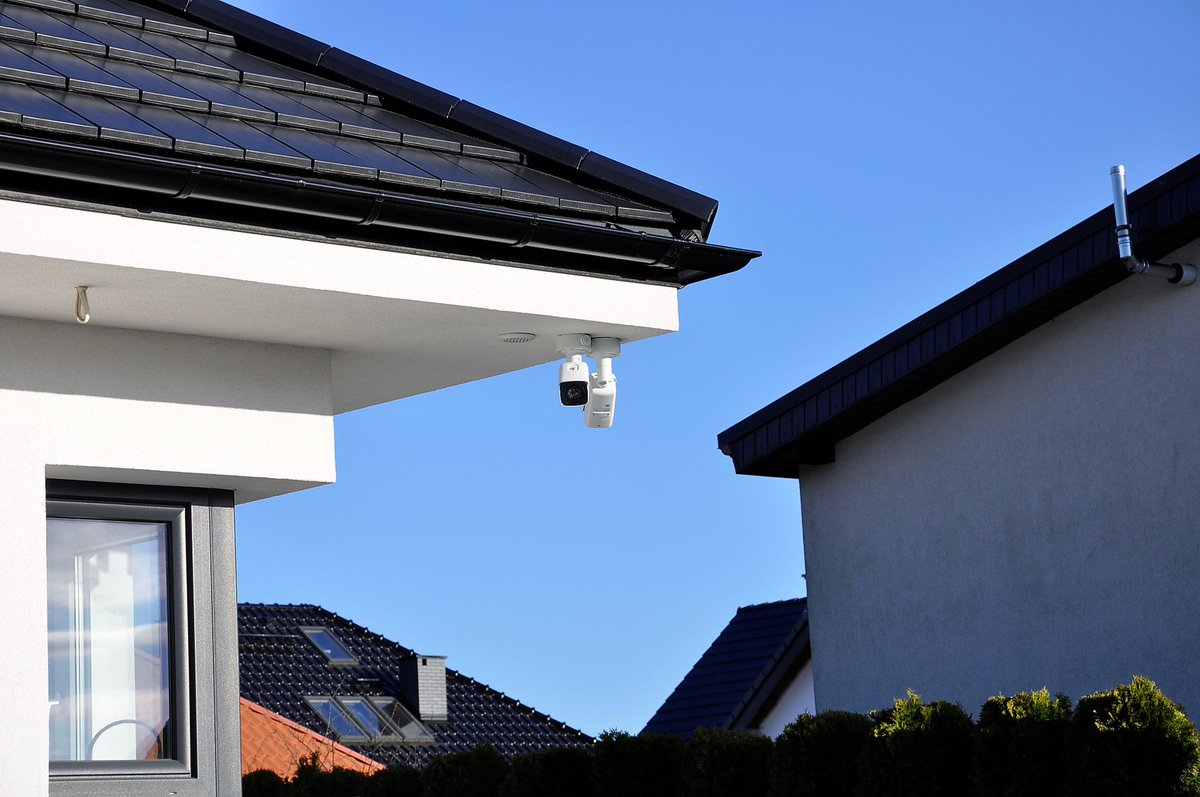 HikvisionEurope's tweet photo. It is great to see the #AcuSense IP cam brothers standing guard in the glamour &amp; crisp photographs! 💪😄
Thanks Monitoring Systems It for sharing! 😉👍
Check out the products▶️ https://t.co/BxpcDu18f8
#ItAHikvision #installation #EasyIp https://t.co/s3c5wWKz4c