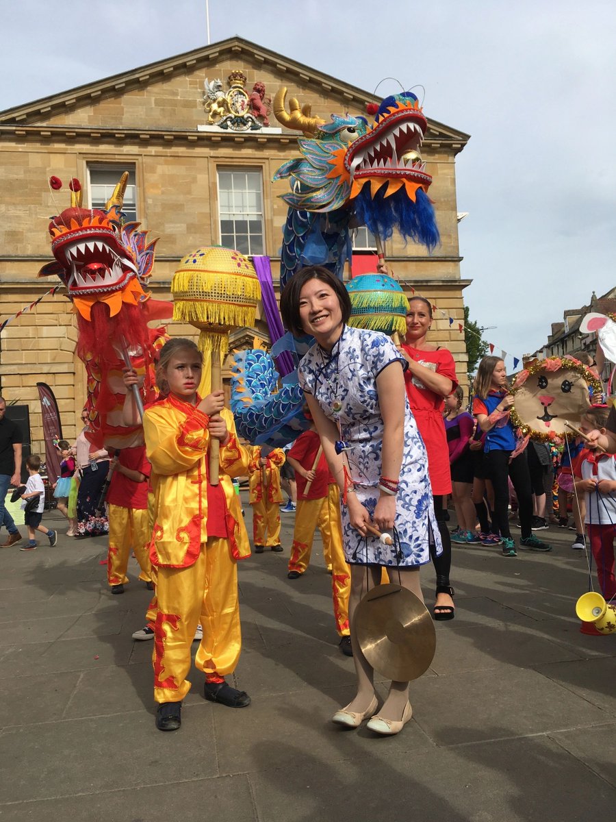 help_sbs's tweet image. Are you an Arts and #Culture fan?

Check out the mission of Dragon Discoveries here buff.ly/2Gjf5JD and DM me if you know of a #school, #museum or #hotel in #Oxford that may be interested in hosting our upcoming #exhibition and #arts #event during the Summer.