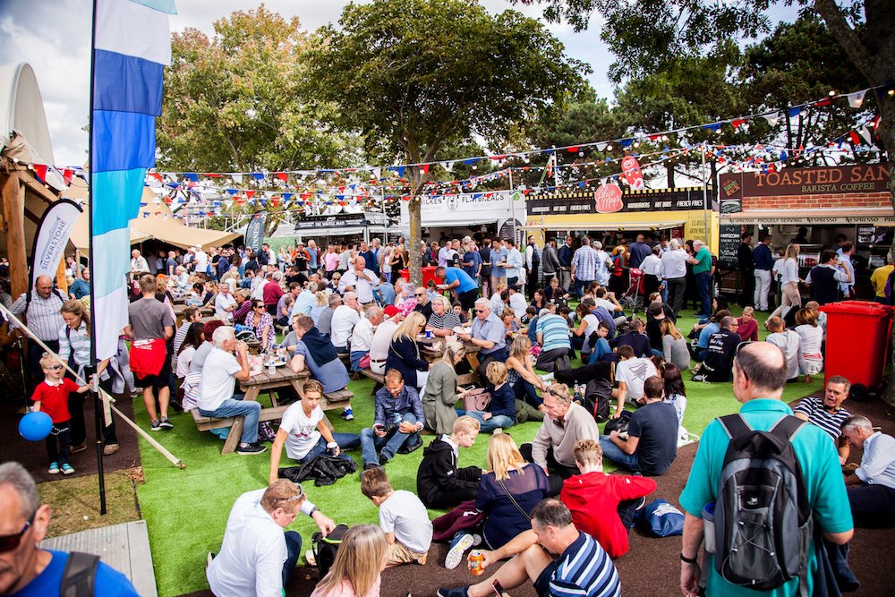 borrowaboat1's tweet image. Thrilled to announce our headline sponsorship of the Southampton International Boat Show Powered by Borrow A Boat! From borrowing SUPs/kayaks/RIBs to going sailing and stepping aboard luxury yachts, join us September 13-22nd as we roll out the turquoise carpet!