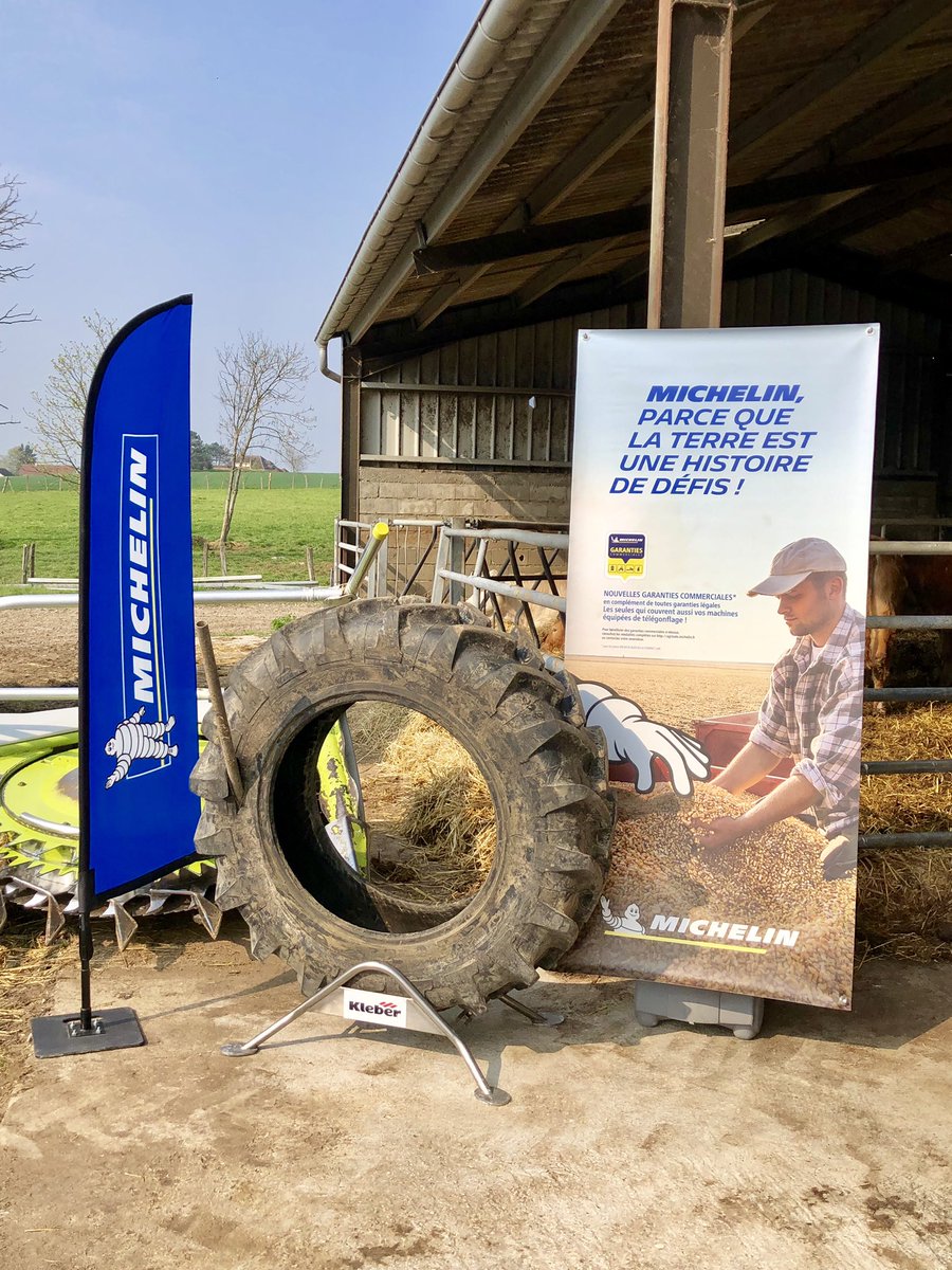 MaxChampopro's tweet photo. Journée avec les agriculteurs du Jura, présentation des gammes @MichelinAgriFR #telscopique #fortepuissance https://t.co/ET59KvMC4W