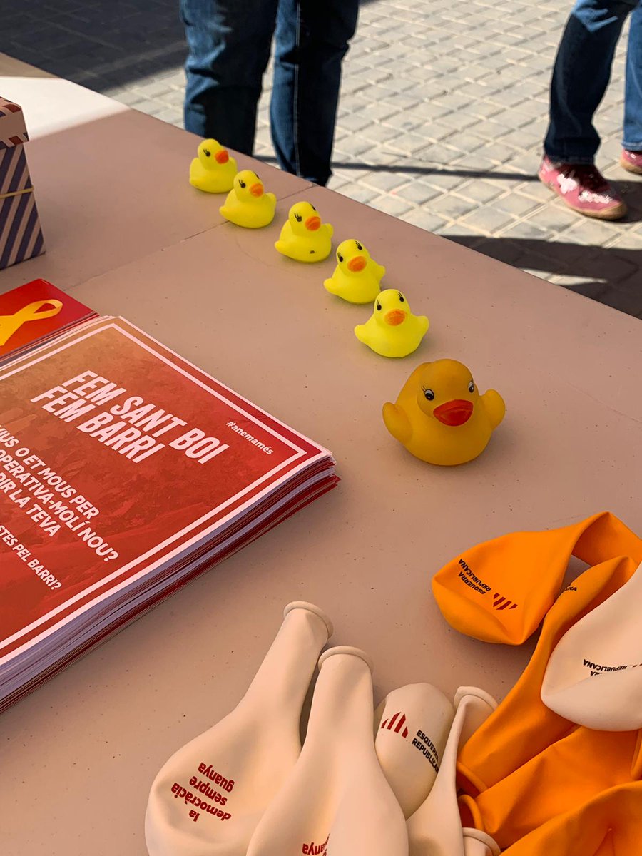 patodelbaix's tweet photo. @txellsalip @esquerrasantboi @JoventSantBoi @misalip @jaumesansm @Esquerra_ERC Vindré, i tant! I no vindré sol! 💪
#PatoDelBaix 
#PostuPato
#PatoEnCampanya
#SantBoi https://t.co/6ndqF19liq