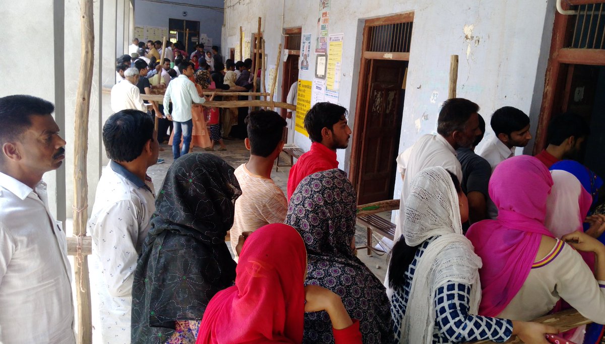 afsarjournalist's tweet photo. Reporting from one of the sensitive zone of Uttar Pradesh, #Baraut, #Baghpat 
#LokSabhaElections2019 
@IamNaveenKapoor @ishaan_ANI @smitaprakash @ANI https://t.co/AKGcsofqNR