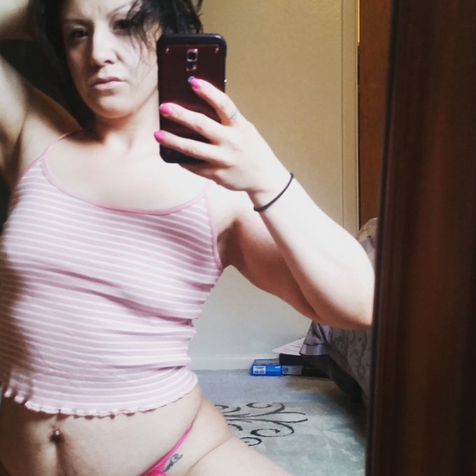 #prettyinpink#curves https://t.co/ew22doJYCa