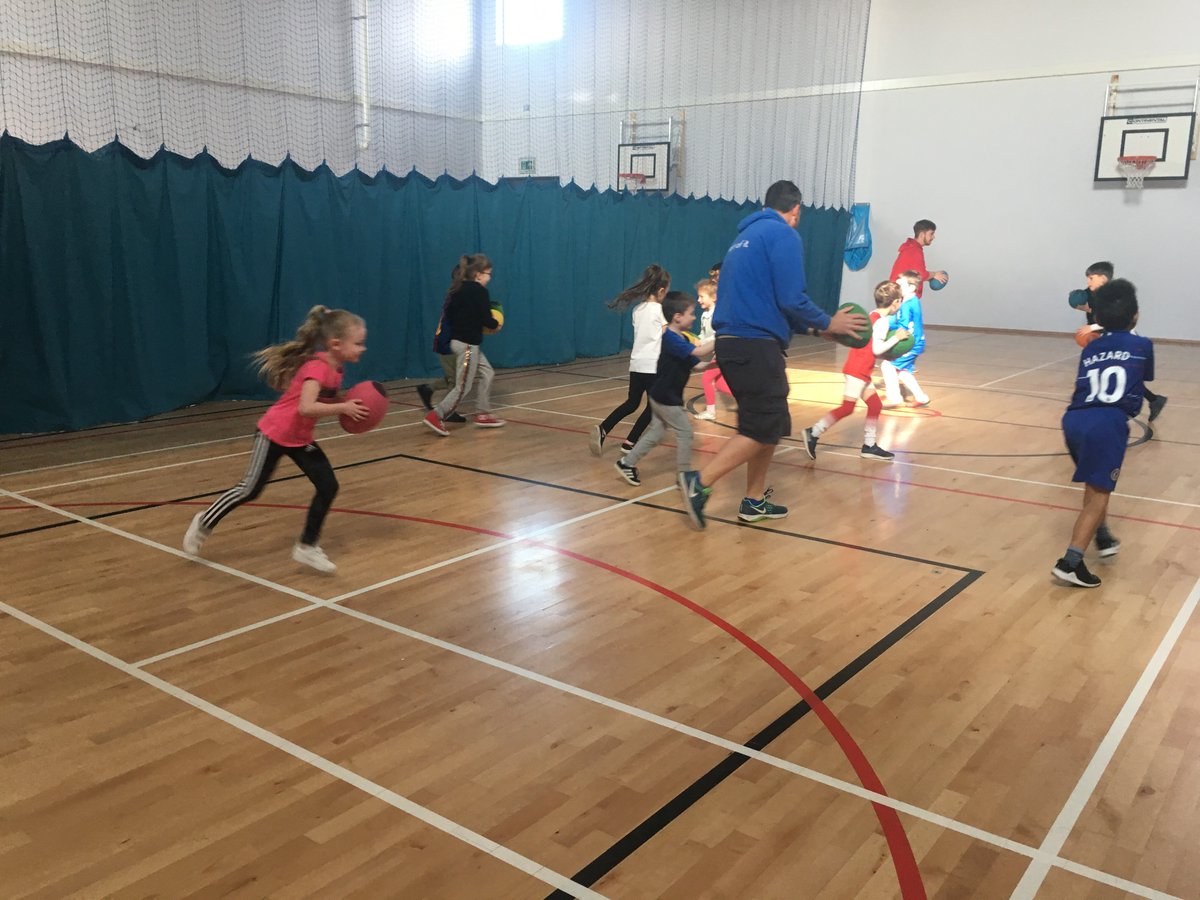 DundeeActiveSch's tweet photo. Kicking off today with rugby and football! @dundeeunitedfc @sportscotland #DundeeActiveSchools #ActiveMovers
⚽️🏈⚽️🏈⚽️🏈⚽️🏈 https://t.co/gDcP1Qhl8I