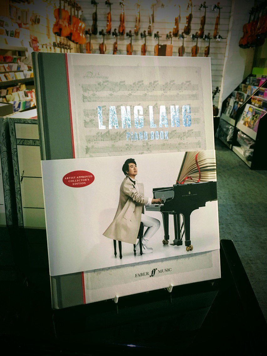 salopsheetmusic's tweet photo. New from @FaberMusic, the piano sheet music for @lang_lang's 'Piano Book' album; a collection of the most significant pieces from Lang Lang’s personal musical journey.

https://t.co/PkvDGIjyvk
#pianobook #langlang #piano #sheetmusic https://t.co/lAN9j0JOS1