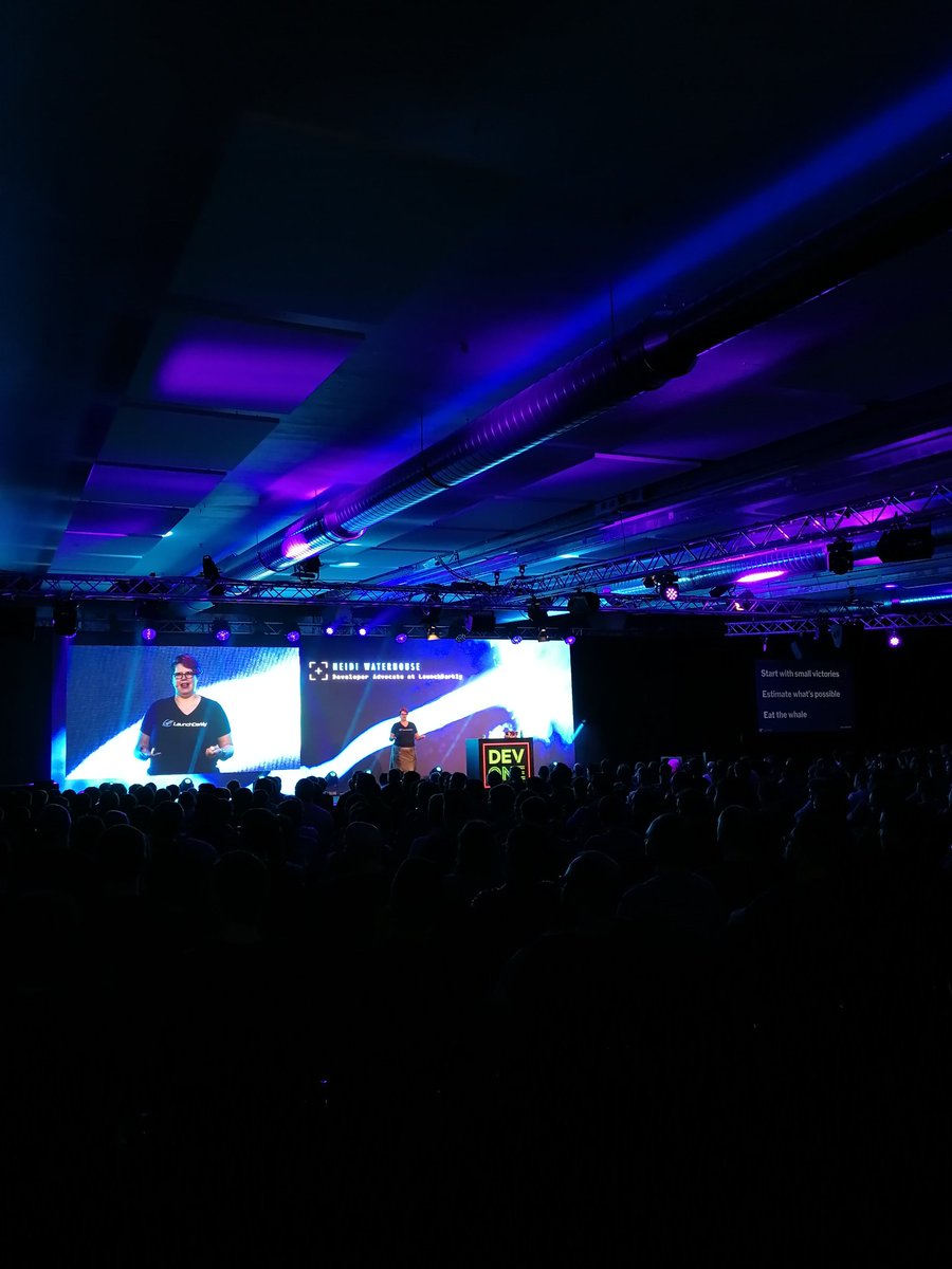 _a_m_b_w_o_a_'s tweet image. In love with #HeidiWaterhouse @ #DevOneConf