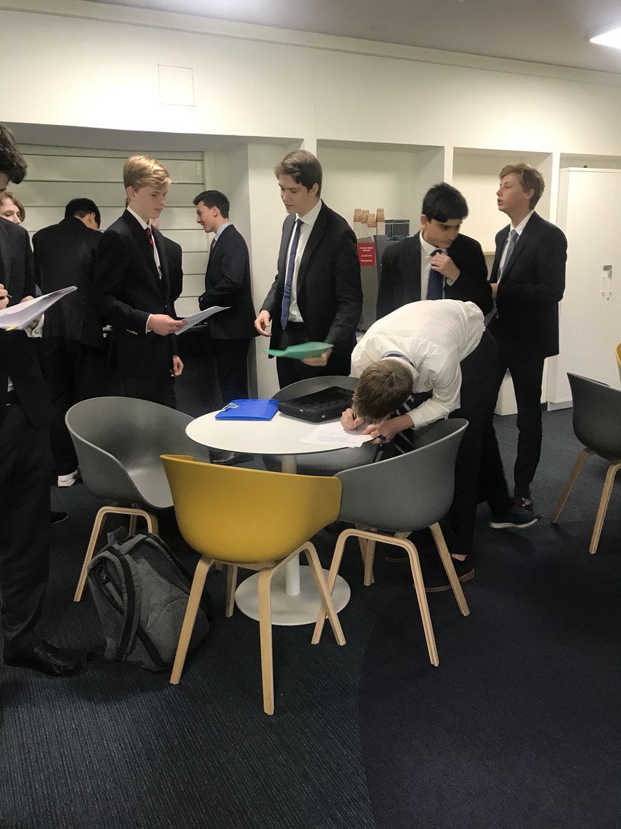 MsCaseyH2's tweet photo. Delegates lobbying for support of their resolutions. #MUN #mslearns @IntSchBrussels https://t.co/srrJdH5V4e