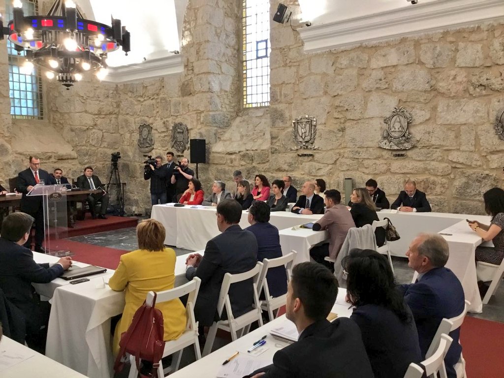 Podemos La Rioja - Grupo Parlamentario tweet media