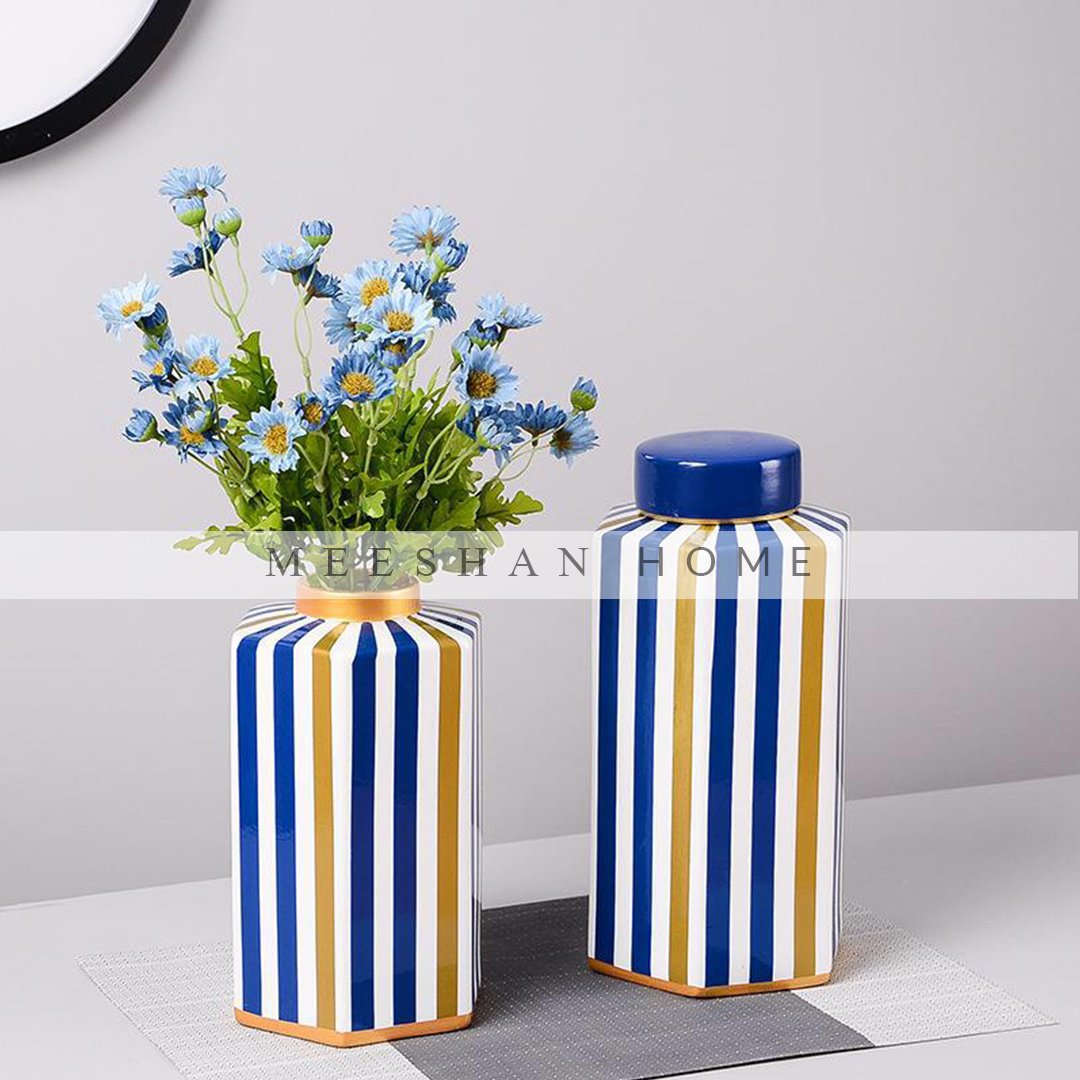 MeeshanOfficial's tweet photo. Crafted from ceramic, it's stripes in blue, gold and white fill in the blanks of your aesthetic with a note of global flair.

Call us at: 0303 8791111 or visit https://t.co/KCvUOC6HIr

#homedecor #interiordesigner #luxuryvase #pakistan #homefashion #instadaily #onlineshopping https://t.co/PC3q46UKCZ