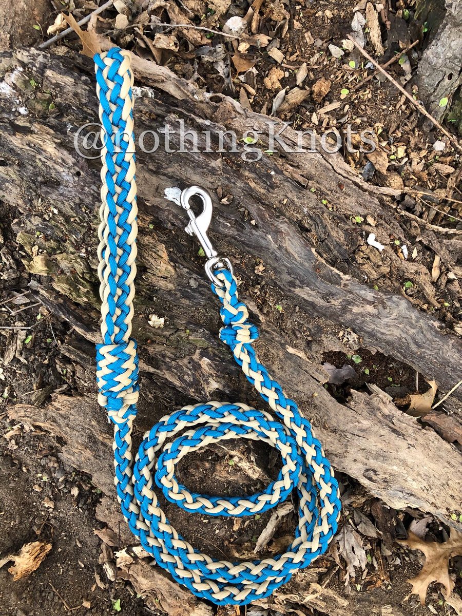 nothingKnots's tweet photo. Handmade paracord dog leash #paracord #Dog #DogsofTwittter #DogLover #dogsarefamily https://t.co/rhn6JUEnCh