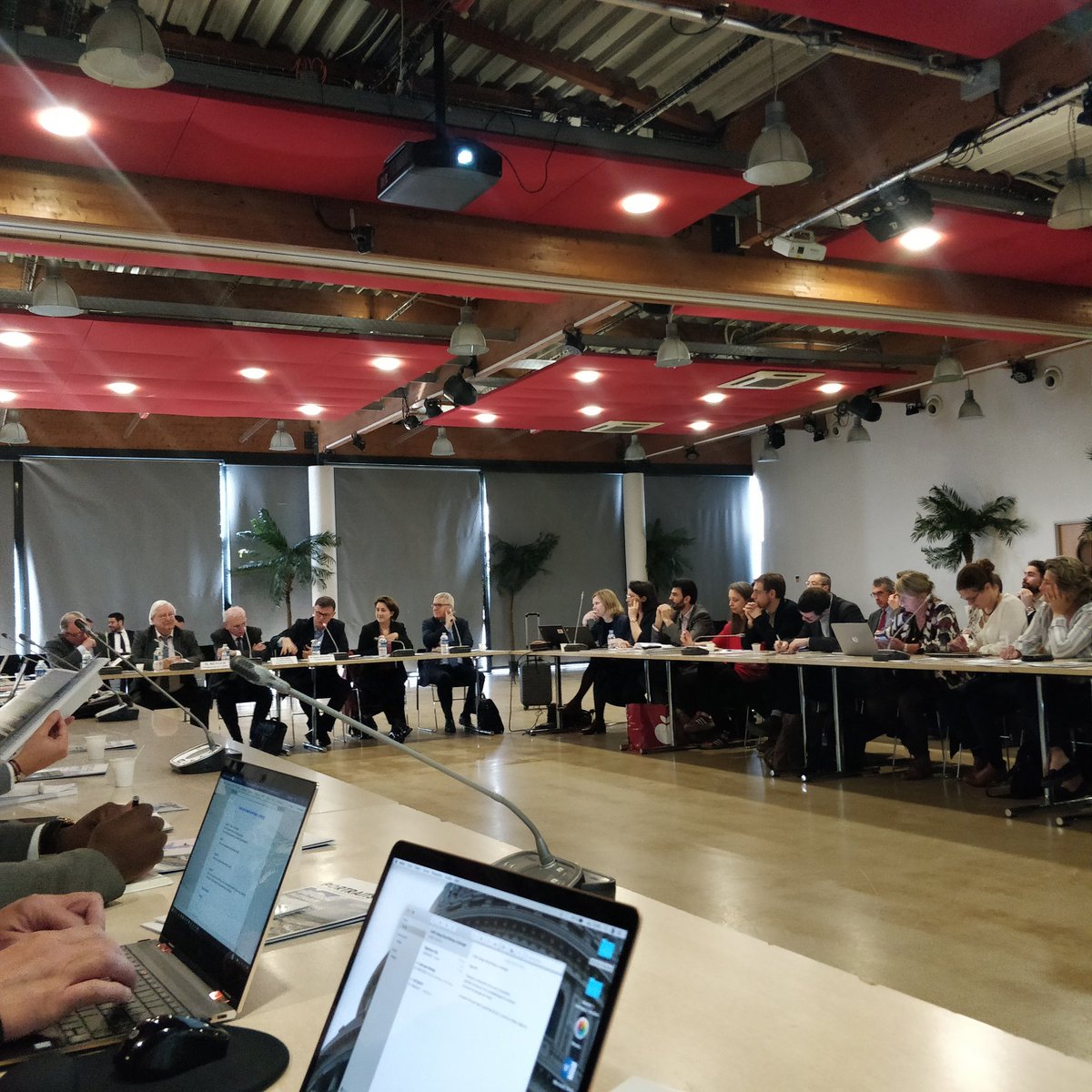 DevEcho's tweet photo. Les acteurs de l'#emploi, de la #formation et du #développement économique réunis ce matin, pour partager et coordonner vues et actions sur le bassin d'emploi du Grand Roissy - Le Bourget. #grlb https://t.co/7l9u6THW72