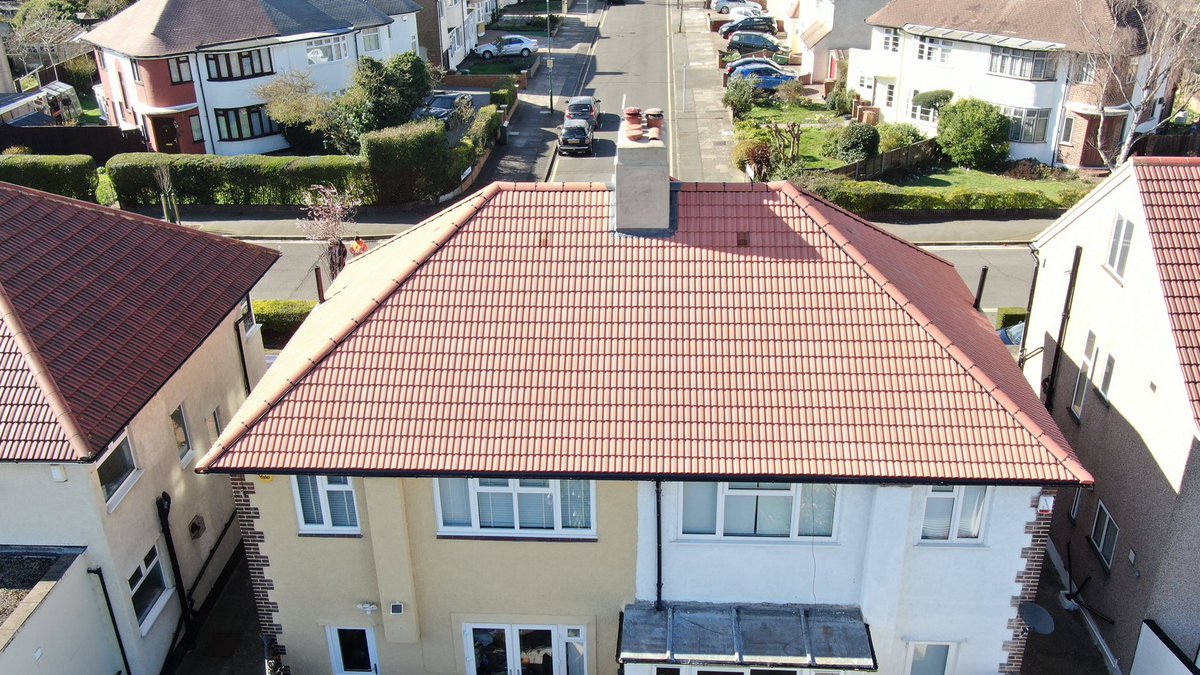 svroofing's tweet photo. Full Roof Replacement carried out (Terracotta)
✔️Thermal upgrade 
✔️Ventilation incorporated 
✔️Full Dry ridge kit (Mechanically Foxes)
✔️Dry valley (Mechanically fixed)
✔️Building control Certificate supplied
✔️10Year Insurence backed warrenty
 
#Roofing #contractor #trusted https://t.co/2mVTb2jytt