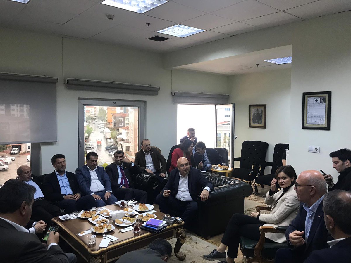 Demokrasi nöbetimiz Maltepe'de devam ediyor. 
Ayak oyunlarını boşa çıkaracağız.
Ne kadar sayarsanız sayın, halkımızın kararını değiştiremeyeceksiniz. Halkımız kararını verdi: İstanbul Büyükşehir Belediye Başkanı Ekrem İmamoğlu.  #BaşkanEkremİmamoğlu
#16MilyonMazbataBekliyor