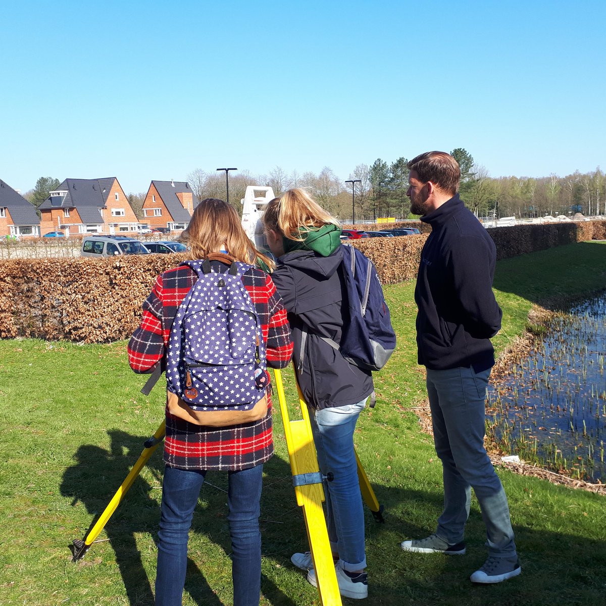 werkbijkadaster's tweet photo. Om ervoor te zorgen dat meisjes in de toekomst sneller voor een ICT-, technische- of bèta-opleiding kiezen, doen wij ook dit jaar weer mee aan Girlsday. Vandaag volgen 27 meisjes van het Gymnasium Apeldoorn workshops Data-analyse, Landmeten en 3D-printen: https://t.co/pKH2PpTDLz https://t.co/7hTVrItywH