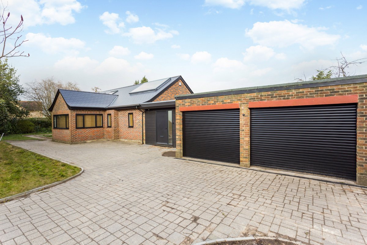 Hamptons Sevenoaks tweet media