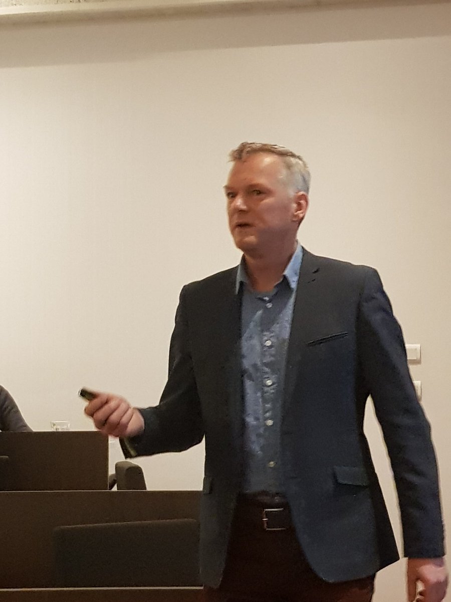 TjerkBudding's tweet photo. @HilkodeBoer op PE dag over #reinventingpubliccontrol Van het @ZijlstraCenter: Waar lekt jouw energie bij weg? Hoe kan je daarmee stoppen, slimmer organiseren of samen aanpakken? https://t.co/8aGTsVmjmQ