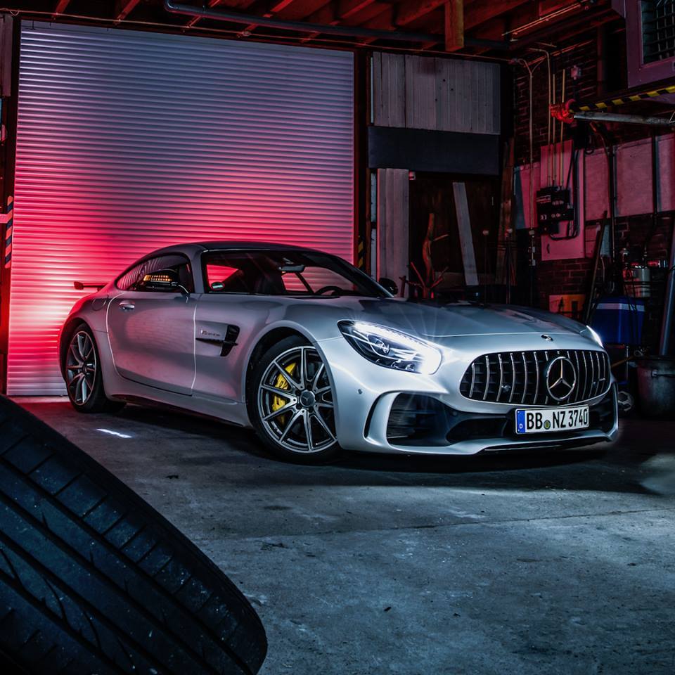 MercedesAMG's tweet image. Every garage's dream is to house the Mercedes-AMG GT R! 😍

[Csn: 12.4 l/100km | CO2: 284 g/km]

📷: Bas Fransen for #MBsocialcar