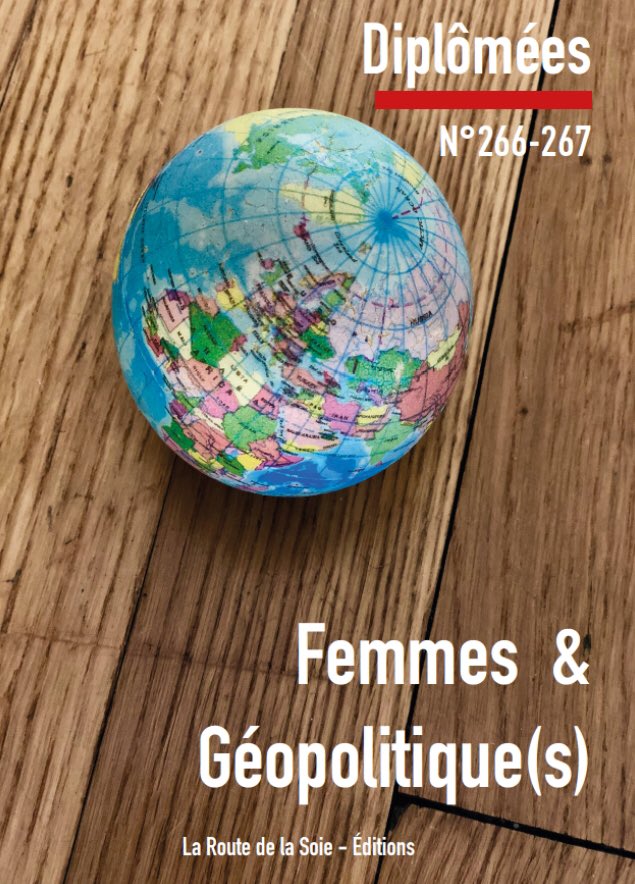 ascoppin's tweet photo. Revue Diplômées n°266-267 aux éd. La Route de la Soie : Femmes et Géopolitique(s) sous la dir. de @soniabressler et Claude Mesmin. Ravie d’avoir contribué par l’article "Le corps comme champ de bataille". #Mukwege #affdu #StandSpeakRiseUp #WWoW https://t.co/LTjqIDrXe9
