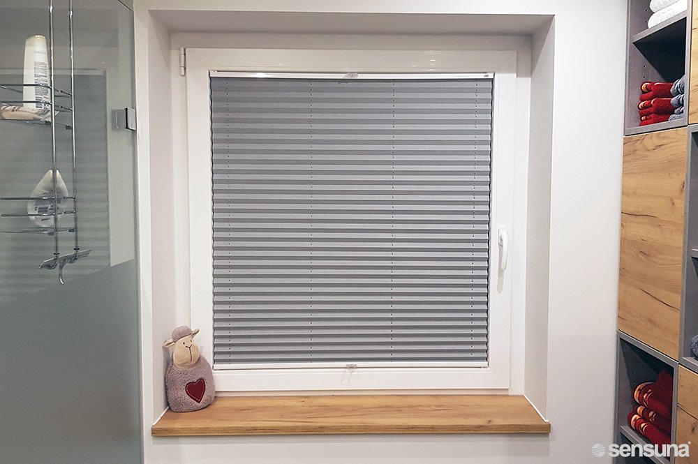 Raumtextilien's tweet photo. Passt  einfach in jedes Format - die maßgefertigten Plissees von Sensuna®!  Jetzt konfigurieren und von der bedingungslosen Passgenauigkeit profitieren!
 #raumtextilienshop #plissee #sensuna https://t.co/gGn9U0qtJm