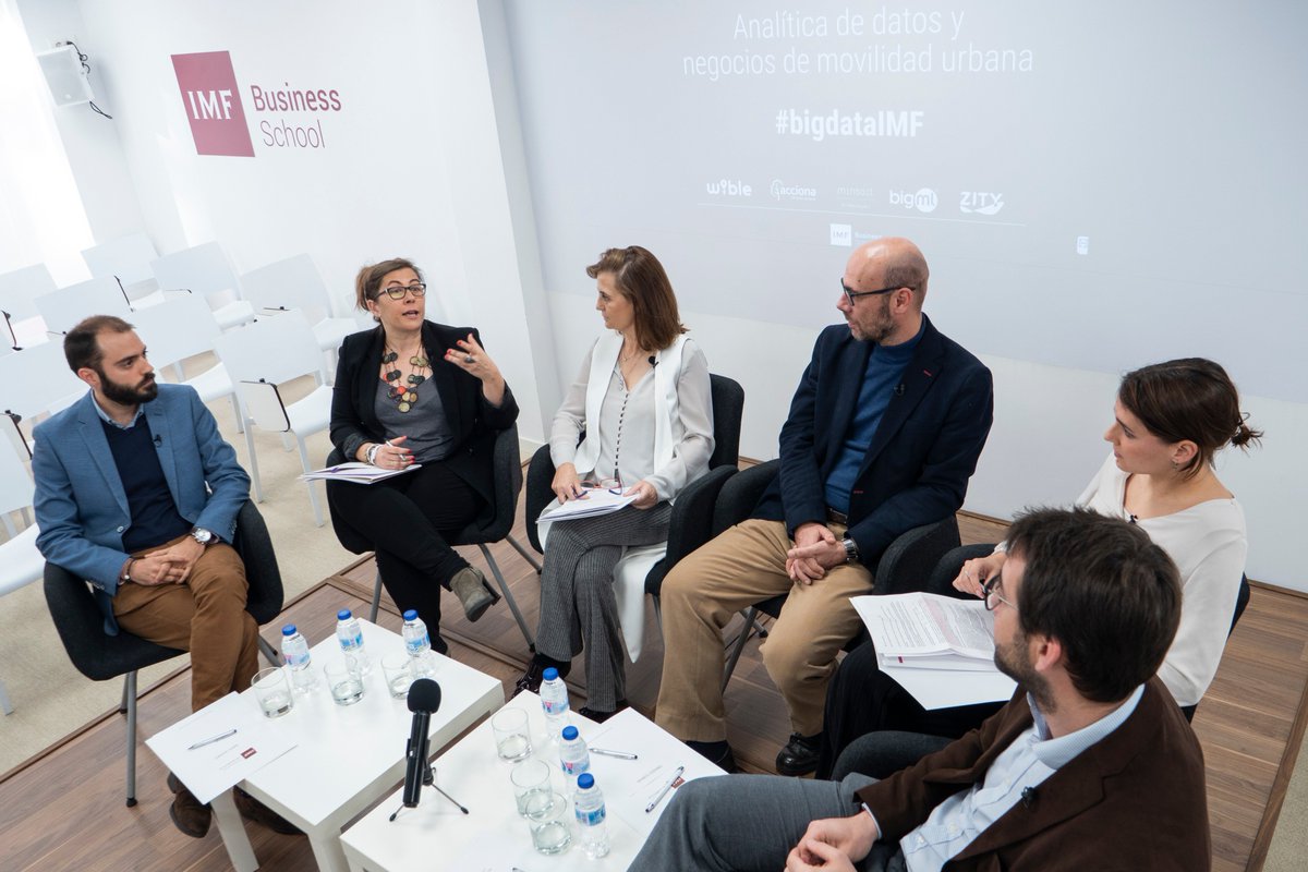 minsaitbyindra's tweet photo. Nuestra compañera Beatriz Rodríguez, ha participado en el evento #bigdataIMF organizado por @IMFFORMACION hablando sobre por qué es clave la tecnología #BigData en el ámbito de la #Movilidad https://t.co/pQl7uHwtJF