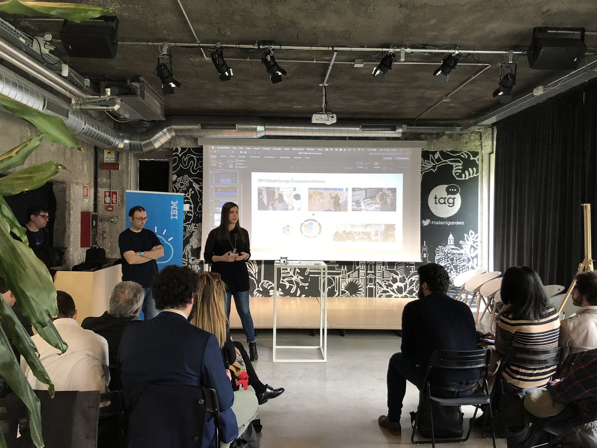 ErminiaN's tweet image. @ibmcloudgarage #ibmcloudgarage live on stage un percorso lean startup x l’innovazione seguici #ibmstudios