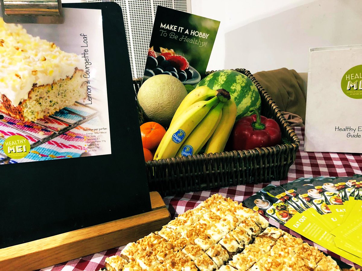 WSHGraduates's tweet image. “Healthy Me” pop up at Nationwide In Swindon yesterday for their well-being day! 🍎🍌#welovethisbusiness #healthyliving #foodie @BaxterStorey  😍@ellie_olds 👏🏼👌🏼