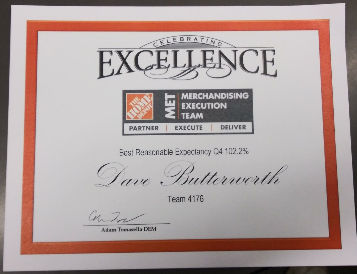DHomedepot's tweet photo. Q4 and 2018 awards #SteelCitySquad #believeinBethelPark https://t.co/6lw97bjov1