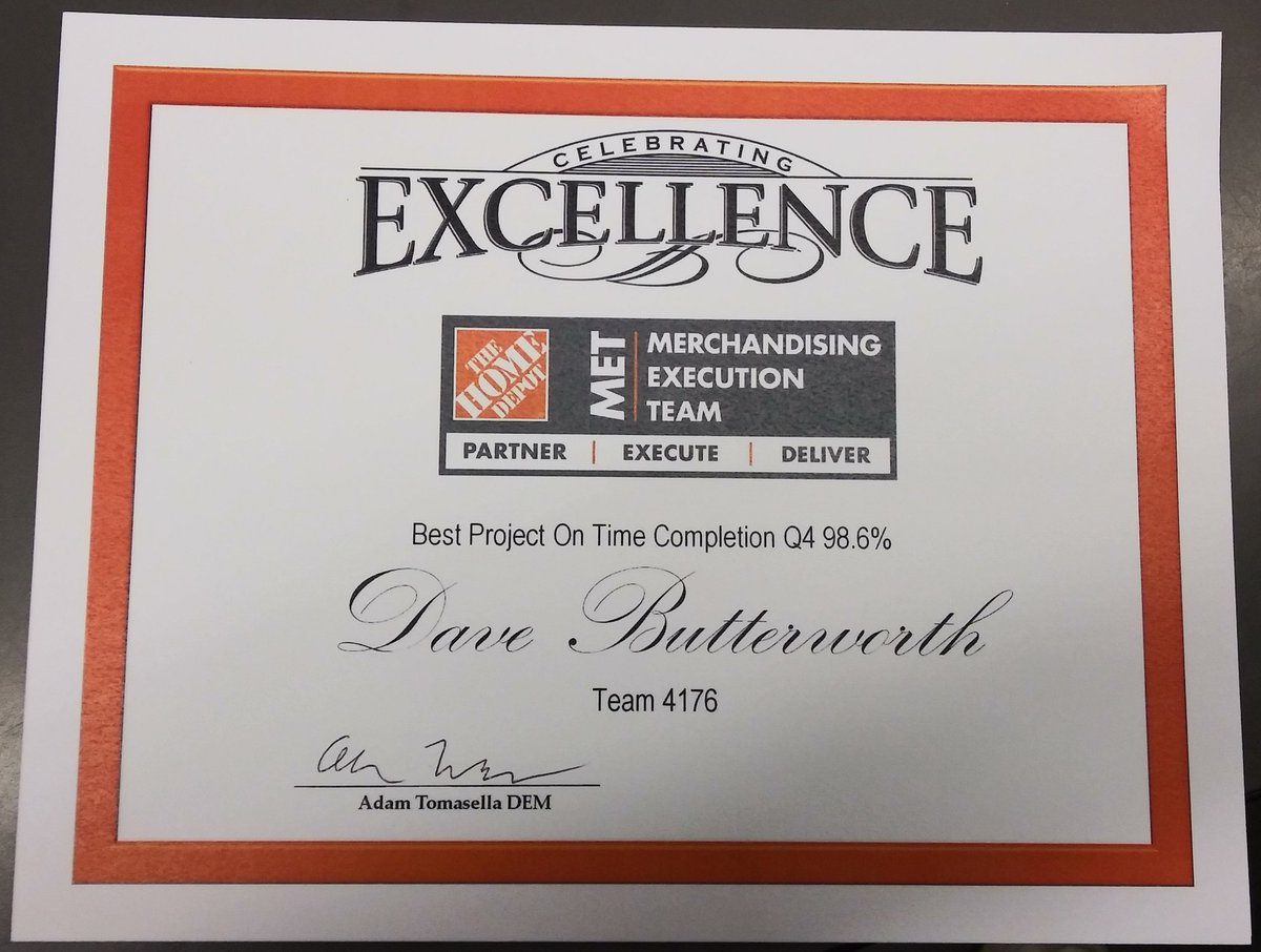 DHomedepot's tweet photo. Q4 and 2018 awards #SteelCitySquad #believeinBethelPark https://t.co/6lw97bjov1