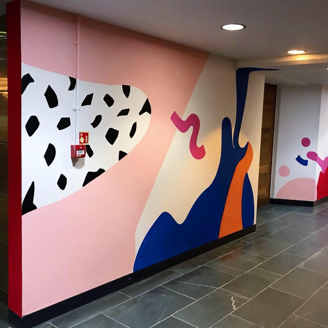 ShawContEMEA's tweet photo. Colour and motion artist @loisoharadesign has been busy creating #flow at @oxotowerwharf. Watch this space to find out how we'll collaborate with Lois at @CDWfestival. #colourispower #loisxoxo #CDW2019 #CDW10 #collaboration #creativespaces https://t.co/VV8GuPWwbf
