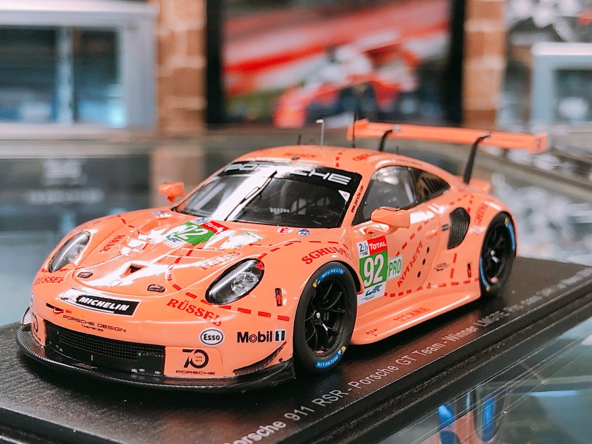 ミニカーショップ ポストホビー新宿店 スパークの新商品 ポルシェ 911rsr ピンクピッグ 18 ルマン24h クラスウィナー No 92 1 43スケールが入荷しました 1971年のル マンに参戦したポルシェ917 そのとき纏っていたカラーリングがこの