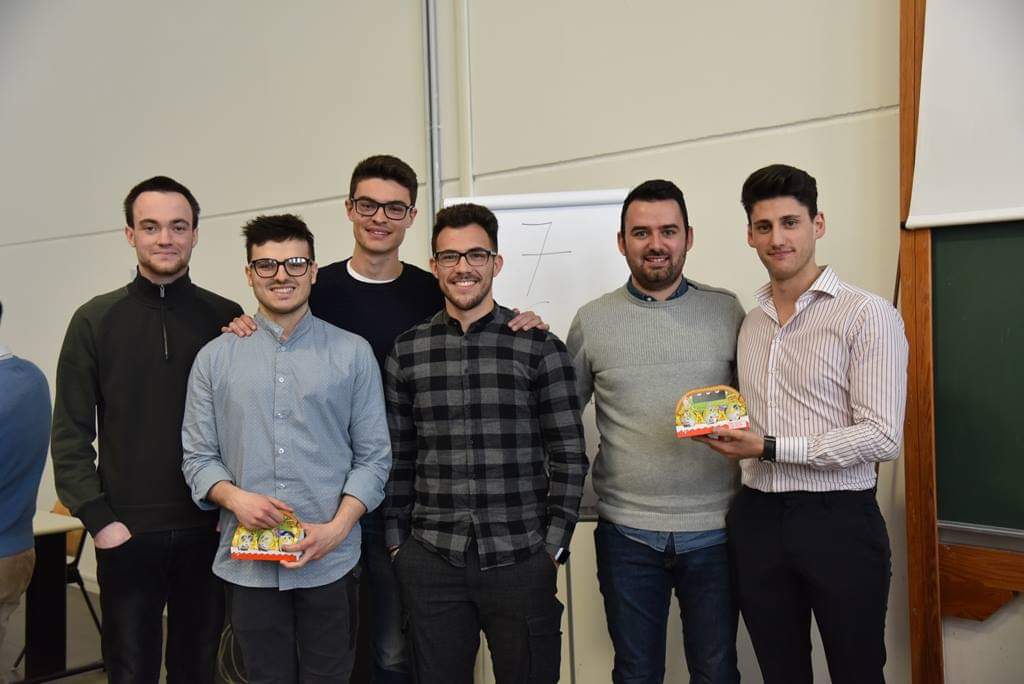 TortugaThink's tweet photo. Gli scorsi due lunedì siamo stati a Piacenza presso l'@Unicatt per #HackIndustry, una competizione tra studenti per immaginare il futuro dell'economia italiana. Due giorni stimolanti di confronti con studenti ed esperti del settore. Qui qualche foto con i team vincitori! https://t.co/JwdM5O0Ymx