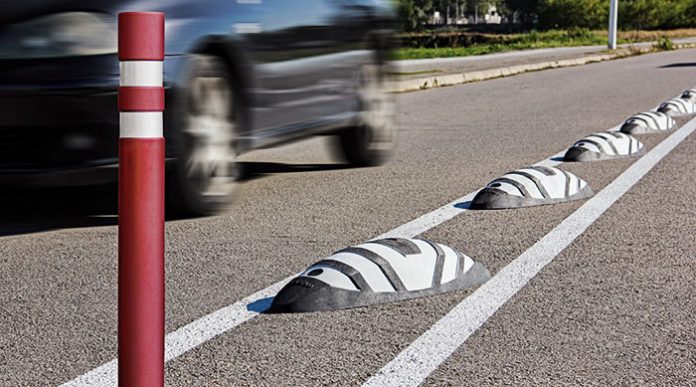 DisenoCiudad's tweet photo. Productos @Novatilu pensados para la #movilidadsostenible separador carril bici #GOTA, 100% fabricado en PVC. #pilonas flexibles y de alta reflectancia, #aparcabicis.
https://t.co/s3DHnbVyyN https://t.co/Fa8IJY5GTS