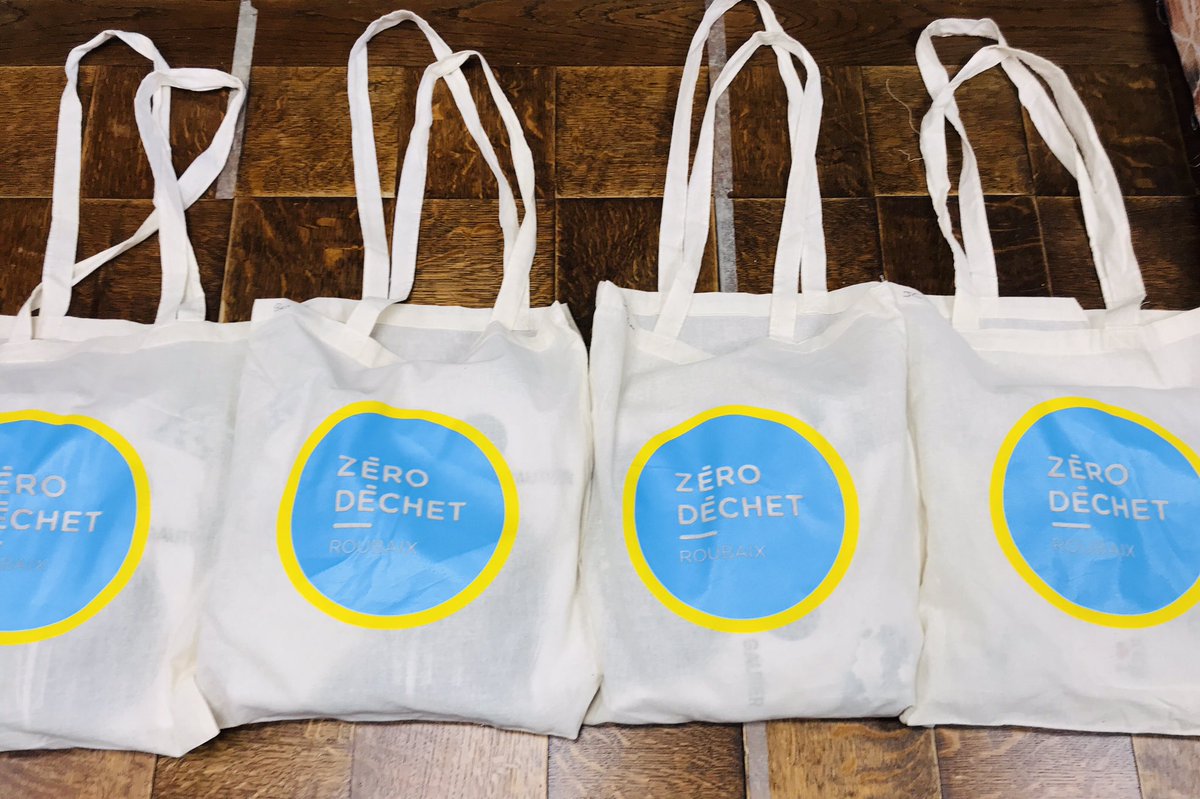 TissusPapi's tweet photo. Les sacs de nos équipiers sont prêts ! 🚴♀️🚴♂️#ParisRoubaix #Roubaix #RoubaixZeroDechet #AllezPapi https://t.co/xJZjhEucjB