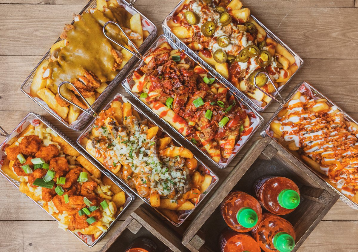 SteakCattleRoll's tweet image. 6 different loaded chips to choose from...whether you like chicken, steak, jalapenos or curry sauce you will find your perfect match here. Have them to share or if you're like Joey, they're ideal for one #steakcattleandroll #glasgowfood  #loadedchips #joeydoesntsharefood