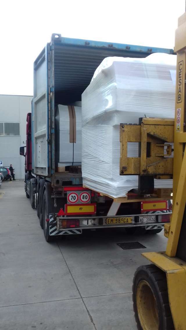 SrlTrademak's tweet photo. 👉👉 ... export "PIRANHA 310" multirip saws 🔝🔝🔝 destination CONGO - TradeMak Woodworking Machinery

#Piranha310 #multilamemonoalbero #woodcuttingmachinery #sawmillmachinery #sawmilltechnology #woodworkingmachinery #woodworking #segheria #sawntimber #scierie #export https://t.co/W6pSJkOEY7