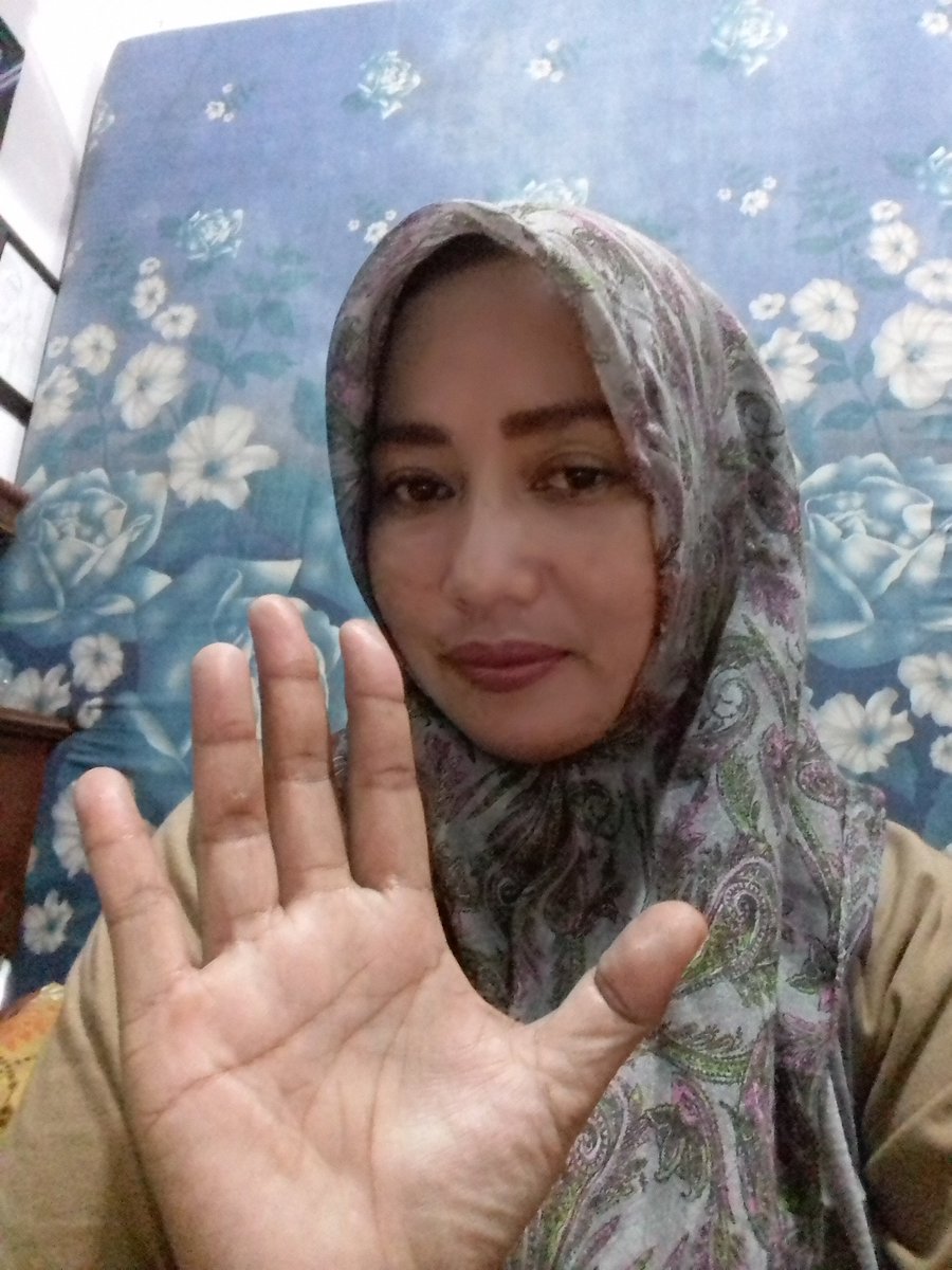 Diah Semog 09 tweet media