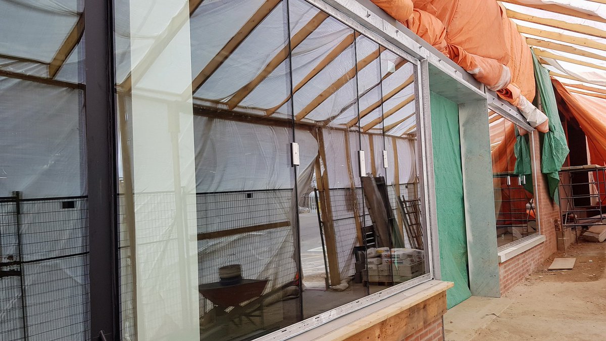 MIP_Projects's tweet image. It's clear that the glass installation is underway in the newly redeveloped Garage @MIP_Hamilton! @forgemcmaster @if_hamont