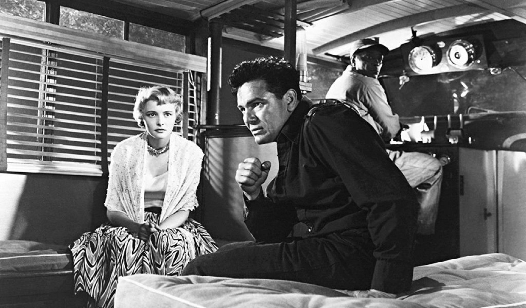 Nave ハンガリー出身のハリウッドの映画監督マイケル カーティス 18 1962 は今日4月11日が忌日 監督した傑作 ヤンキー ドゥードゥル ダンディ 42 T Co U38f439jfx 破局 50 T Co Ammshy2did The Scarlet Hour 56