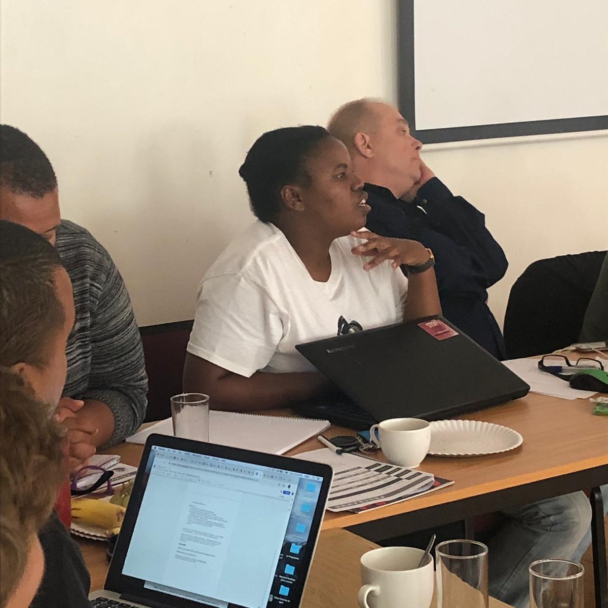 AmandlaMedia's tweet photo. Comments from the floor
The first comment is on the lack of youth in the room which is problematic in light of the need to build a new politics.
#CounterPower
#CounterPower https://t.co/8r9k11PsDs