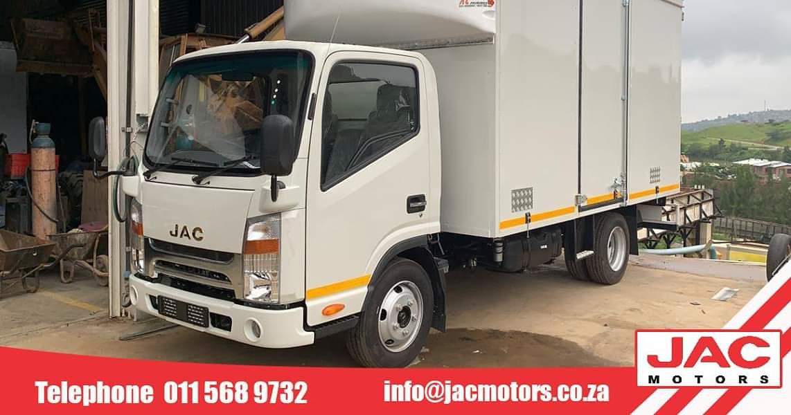 Convert your new JAC Motors SA 3 Ton truck into a cargo carrier by having a load body fitted to suit your needs. Whether you are simply looking for a closed body or a refrigerated unit, this model is ideal for your needs. Contact us today for all the options.