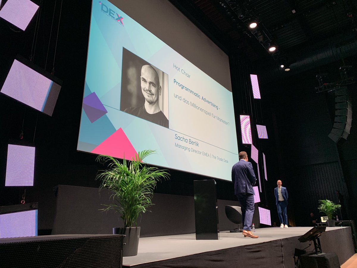 Jetzt gleich der Hot Chair mit Sacha Berlik zu Programmatic Advertising an der #dex19
