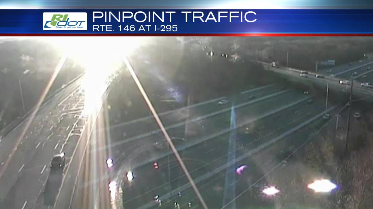 MelissaSardelli's tweet photo. Bright sunshine makes for a beautiful commute but also makes it hard to see where you are going at times. @wpri12 #SunglassesNeeded https://t.co/5Ymu0Bng2H