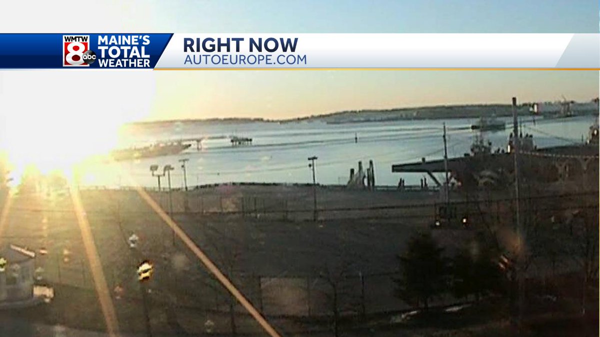 JacquelineWMUR's tweet photo. #GoodMorning! Finally, a #sunny start on this #Thursday...but a #chilly start, too. Current temperatures are sitting in the mid to upper 20s under clear skies. Highs should approach 50 degrees today. #Maine #MEwx #weather #WMTW #sun #spring #better #notascold https://t.co/HswJYDMI1O