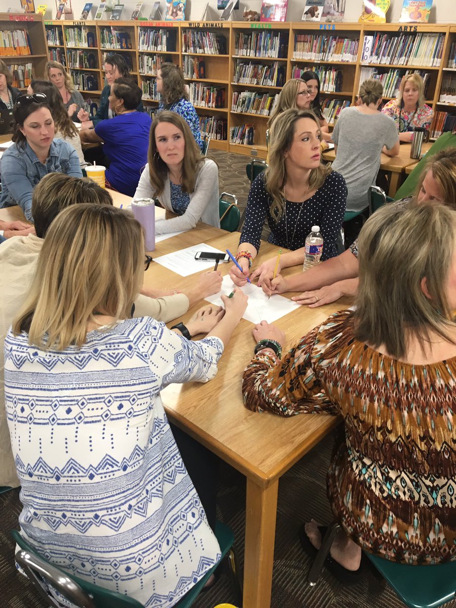 renathunderhawk's tweet photo. K-2 Ts gathered @MapleWarriors to have great conversations about using criteria to analyse atrong and weak work w/ Ss. #ACL #strategy2 #warriorscreate #ssdpride ❤️ @MrsSchrage @DeniseEdsc https://t.co/BfCN5n7X7r