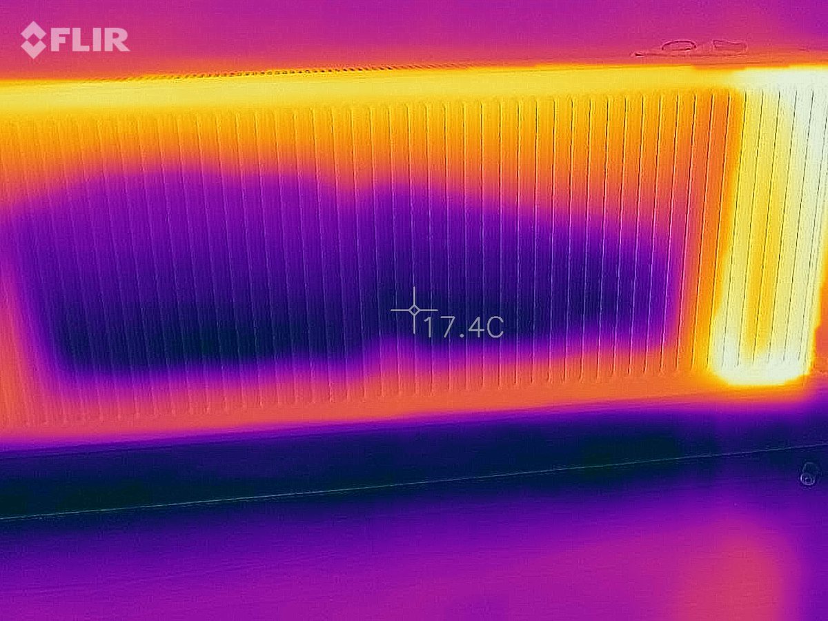 FernoxRichardT's tweet photo. And we’re off! #PlumbEx #Cork is open! #Flir imaging shows beautifully how #Fernox F5 makes short work of blocked radiators https://t.co/sycCNpRMaD