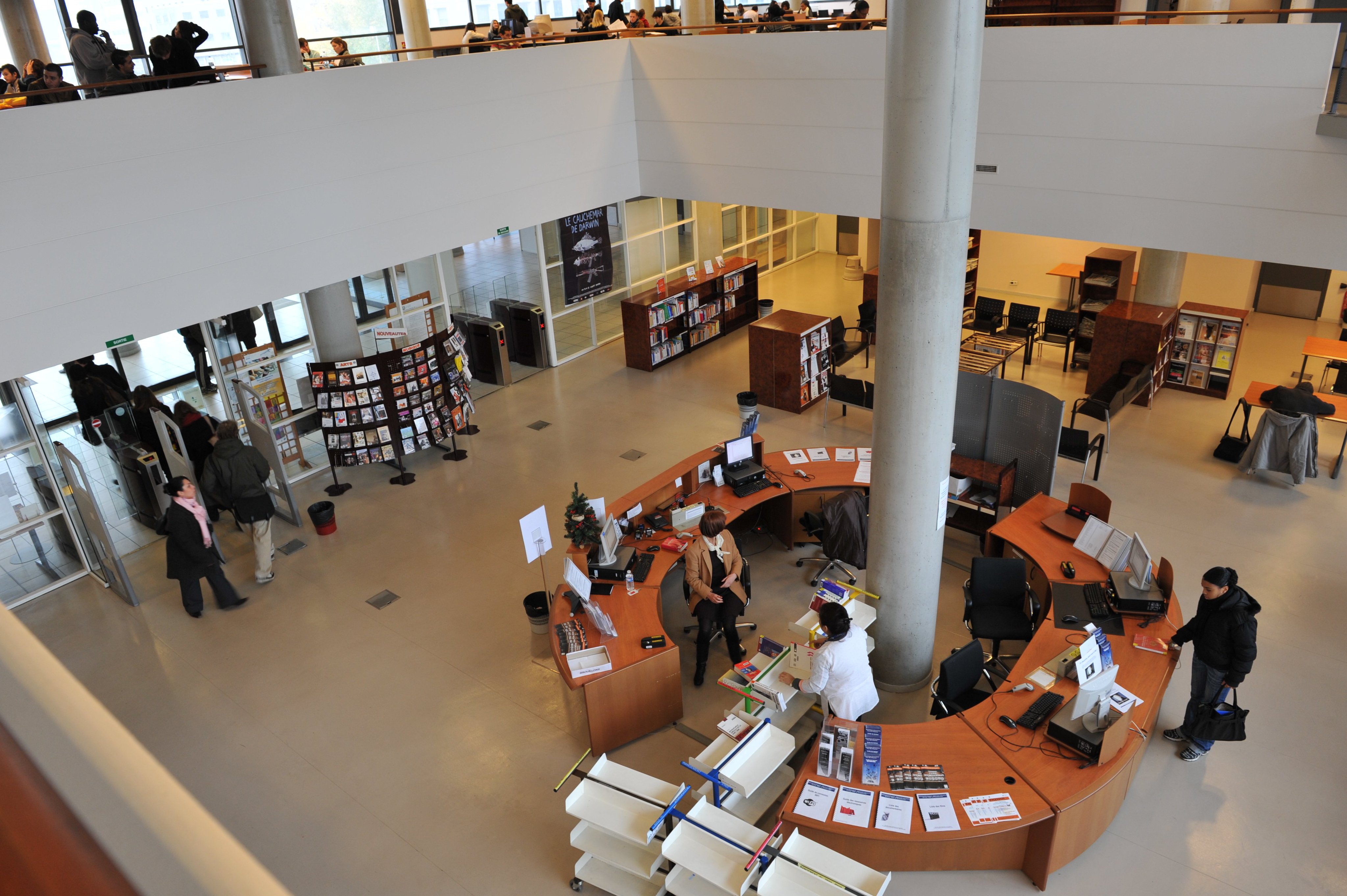 Thèse - Bibliothèque Universitaire d'Evry