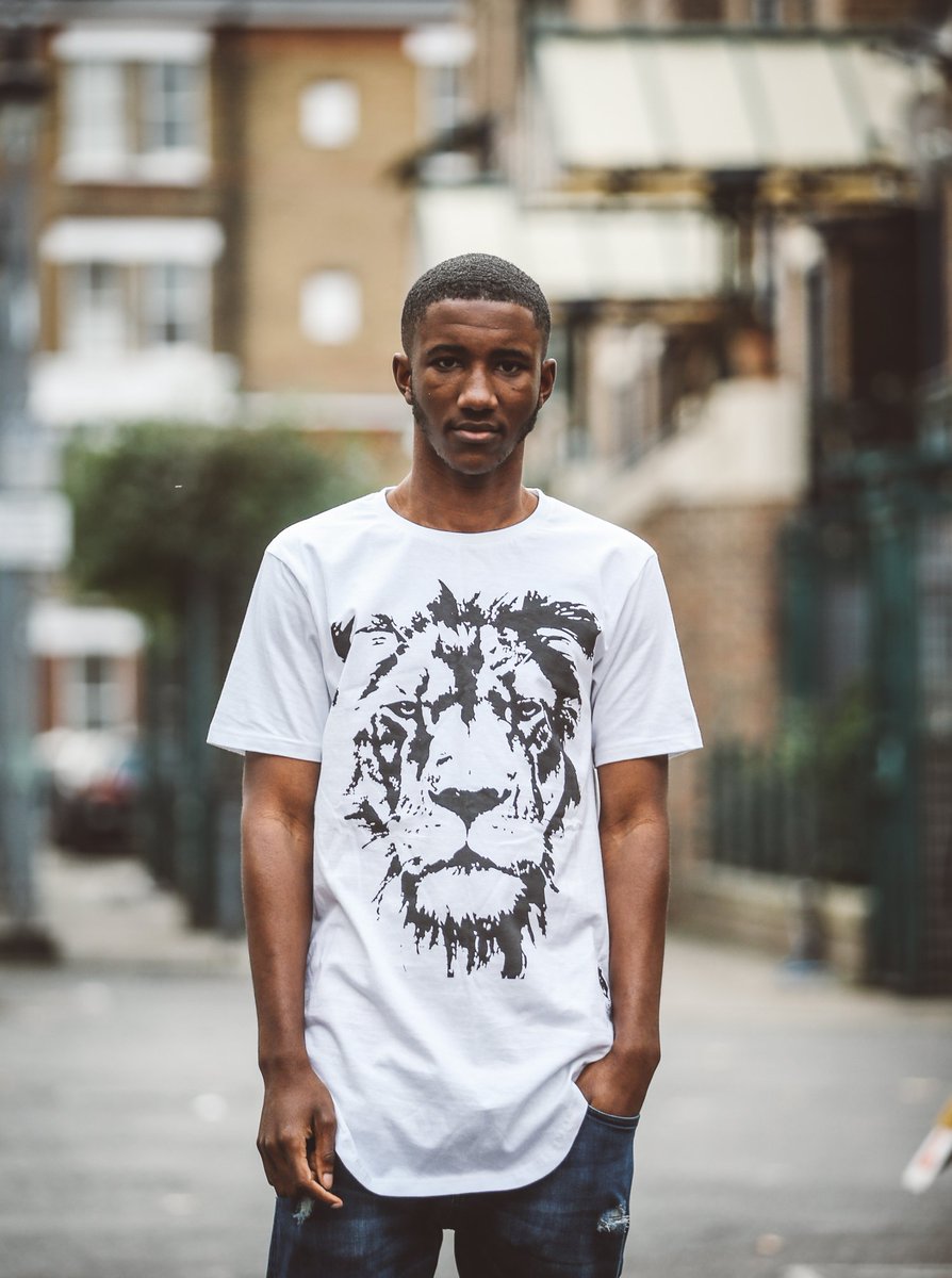 LION LONG WHITE T-SHIRT WITH CURVED HEM
£30.00 SKU: LSMT006
Category: Men
SIZE

#Ghettouniversity  #Borntobegreat  #Succes  #Inspirationalclothing #Kings_queens #About_paper 

LIONSTORE.CO.UK

Home / Men / Lion Long White T-Shirt with Curved Hem

lionstore.co.uk/product/lion-l…